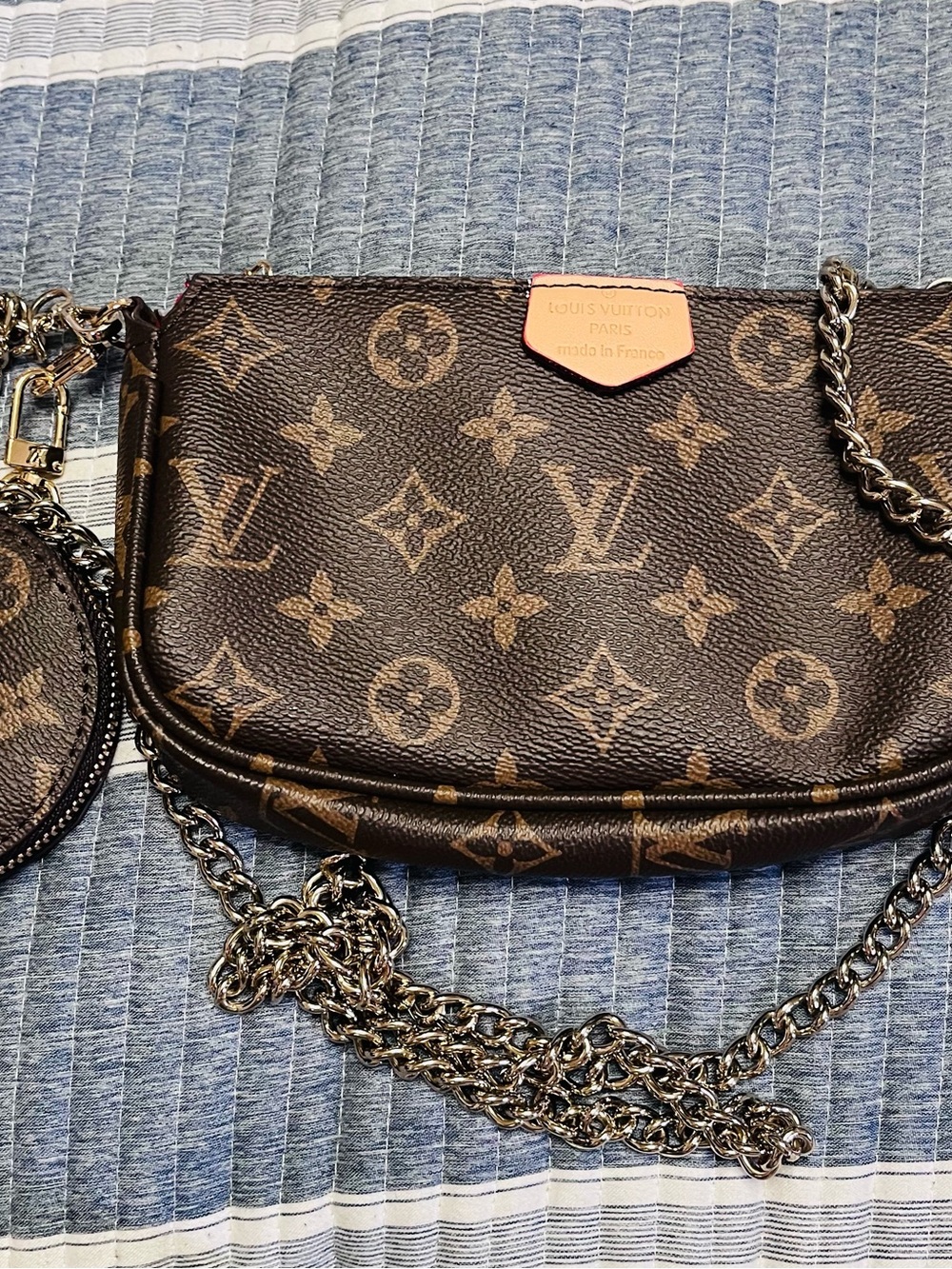 Louis Vuitton Monogram Card Holder with Pink-Edged Tab and Gold Chain 8 x 4 x 1